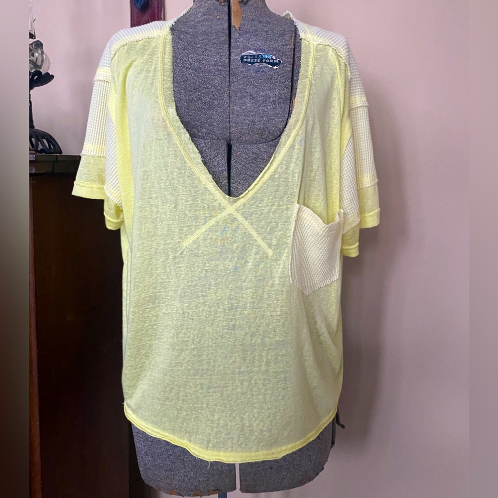 POL Oversized Pale Yellow Crop Floppy Top T-Shirt Tee NWOT